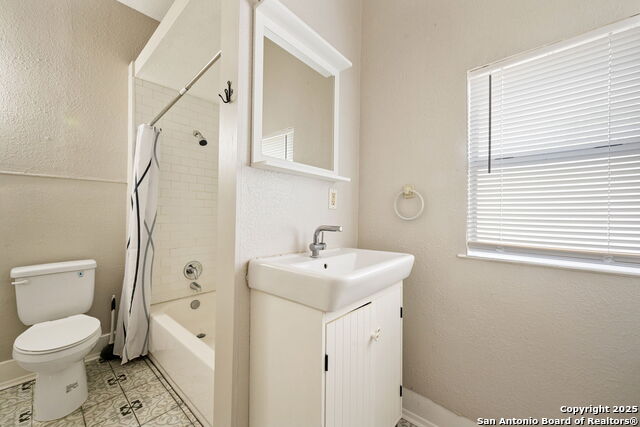 215 Blanco Property Photo 47