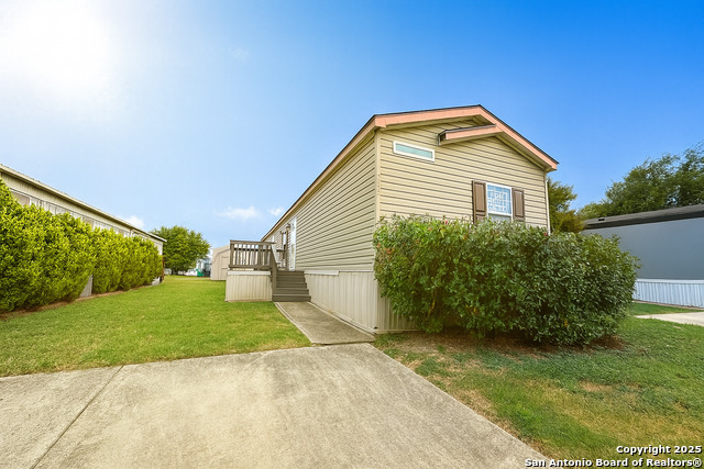 7109 W Loop 1604 N Property Photo 1