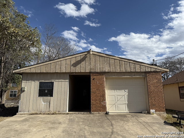 813 Ross Property Photo 1
