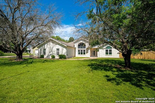 132 E Tall Timber Rd Property Photo 1