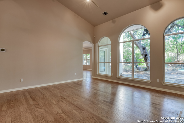 6811 Lendell St Property Photo 32