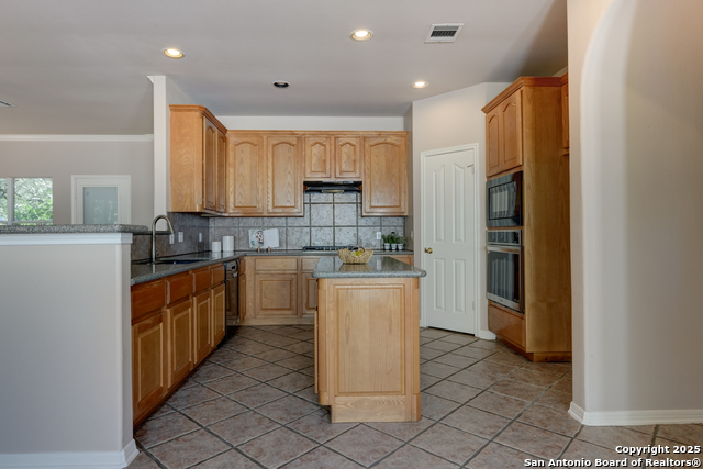 6811 Lendell St Property Photo 34