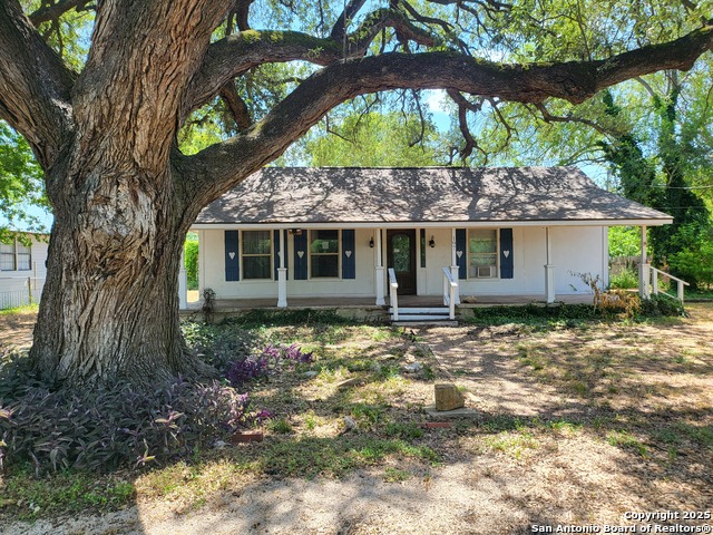 197 Mustang Property Photo 1