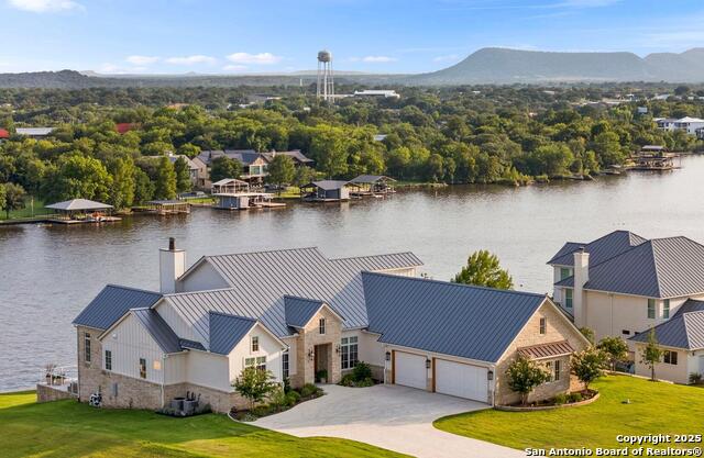 2231 Legends Parkway Property Photo 1