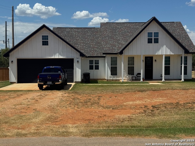 7411 Maverick Heights