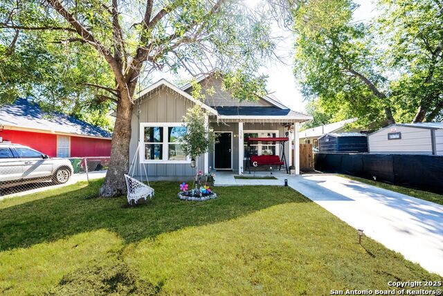 338 SW 42nd Property Photo 1