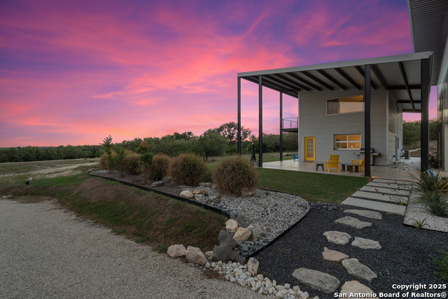 370 Gray Wolf Property Photo 3