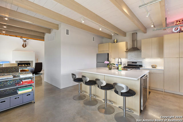 370 Gray Wolf Property Photo 5