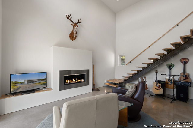 370 Gray Wolf Property Photo 7