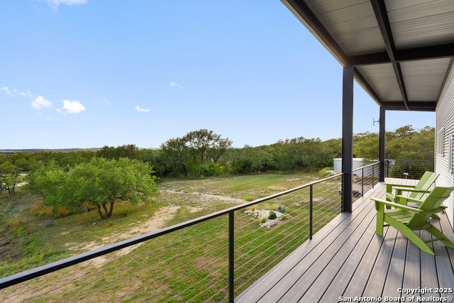 370 Gray Wolf Property Photo 14