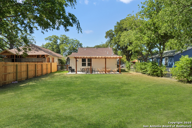 2205 Monterey Property Photo 7