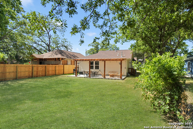 2205 Monterey Property Photo 8