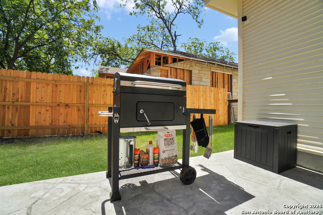 2205 Monterey Property Photo 11