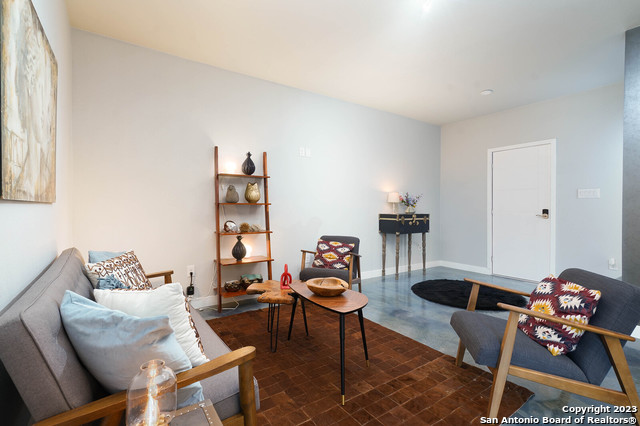 603 W Euclid Ave Property Photo 5