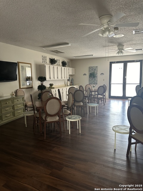 4000 Cypress Property Photo 52