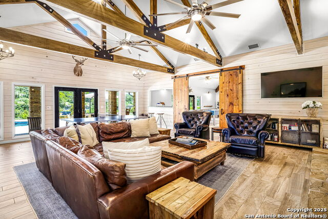 871 Chimney Valley Rd Property Photo 8