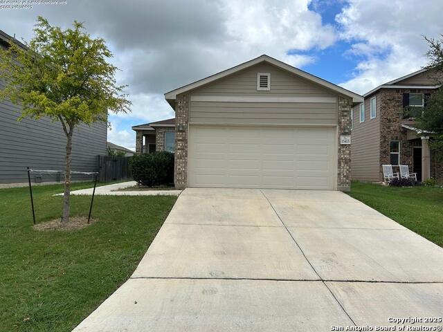 15415 Pine Path Property Photo 1