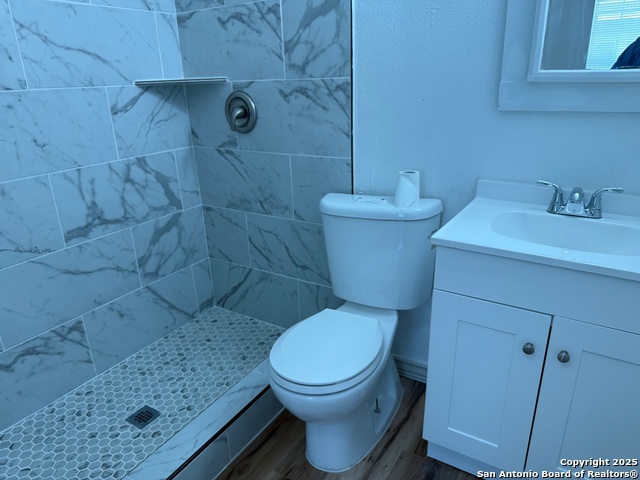 1930 W Hermosa Property Photo 9