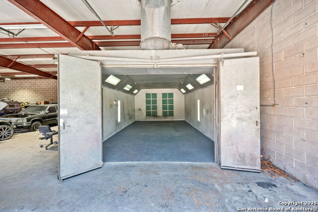 911 Viendo Property Photo 11