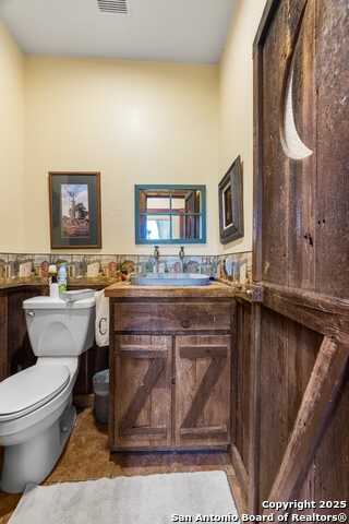 247 Huntleigh Rd Property Photo 13