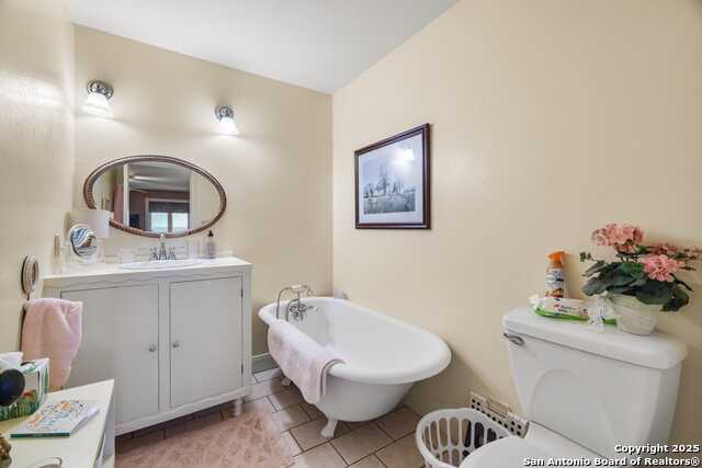 247 Huntleigh Rd Property Photo 33