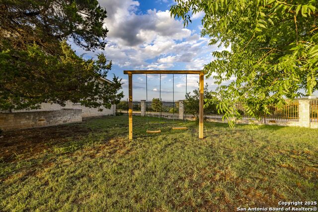 247 Huntleigh Rd Property Photo 40