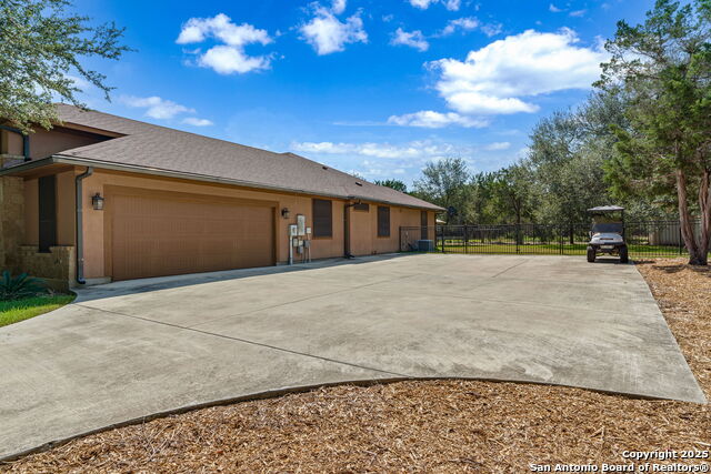 10222 Kopplin Property Photo 4