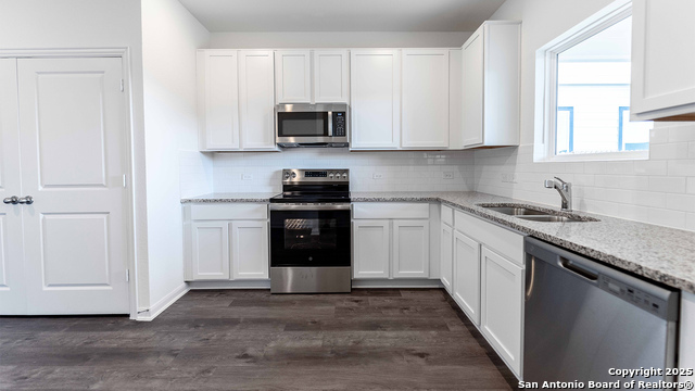 3014 Heidfeld Ln Property Photo 3