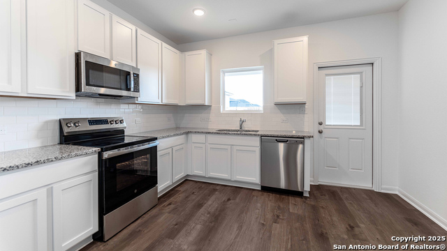 3014 Heidfeld Ln Property Photo 4
