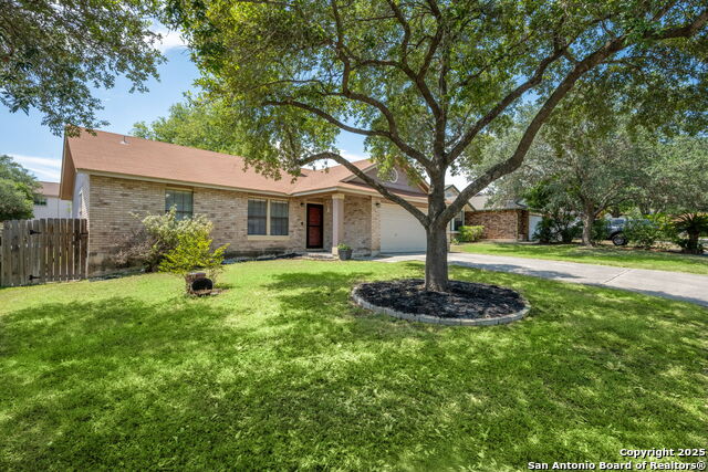 7415 Pebblewood Property Photo 2