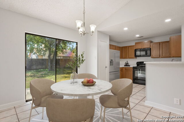 7415 Pebblewood Property Photo 10