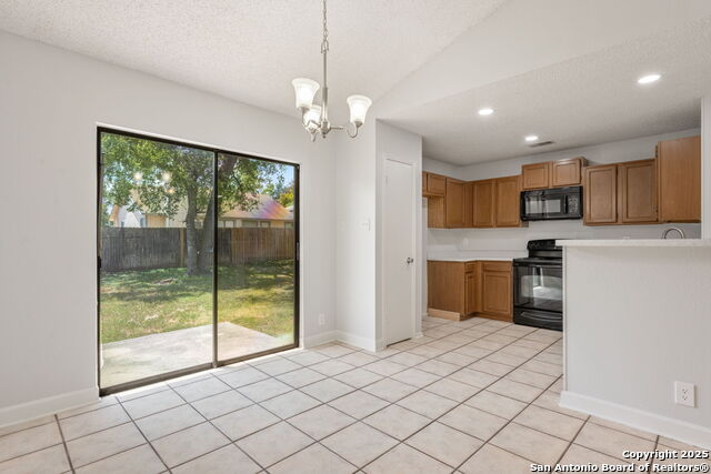 7415 Pebblewood Property Photo 11