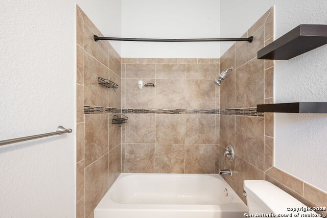 7415 Pebblewood Property Photo 19