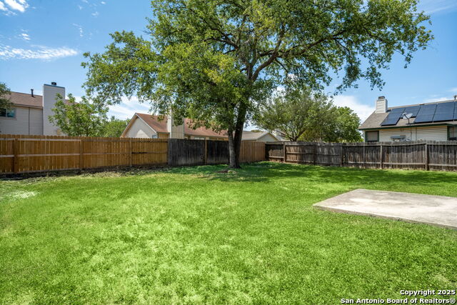 7415 Pebblewood Property Photo 28