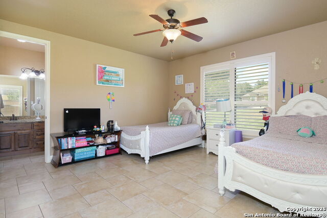 113 Eden Crossing Property Photo 23