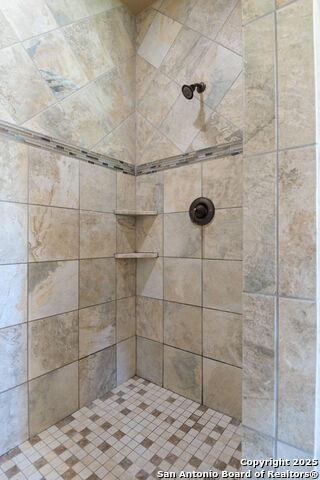 113 Eden Crossing Property Photo 26