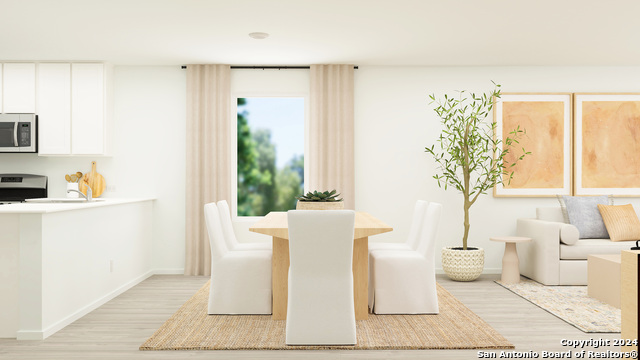 721 Canyon Run Property Photo 4