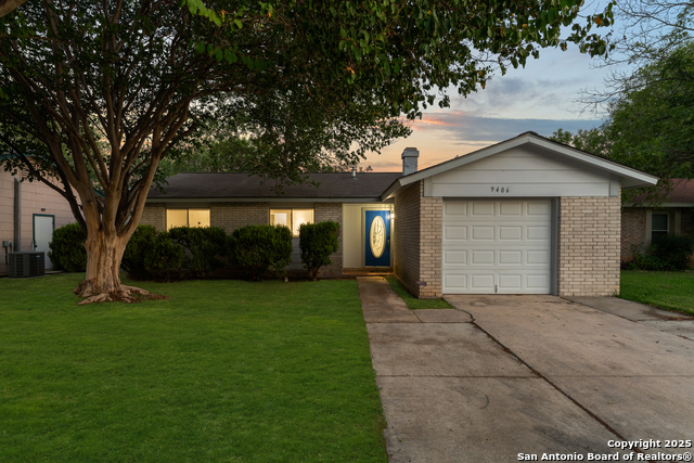 9406 Cliff Way