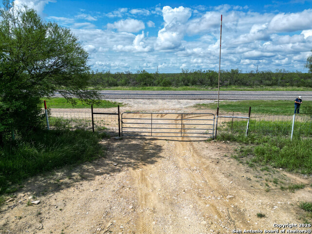 3 N Private Rd 9007 Property Photo 7
