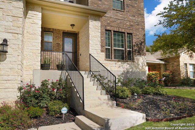 228 Comanche Trail Property Photo 4