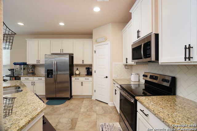 228 Comanche Trail Property Photo 10