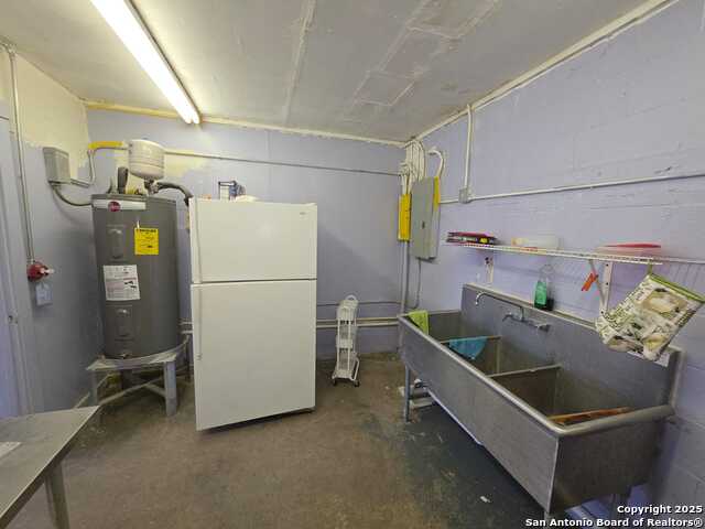 1855 Rigsby Property Photo 4