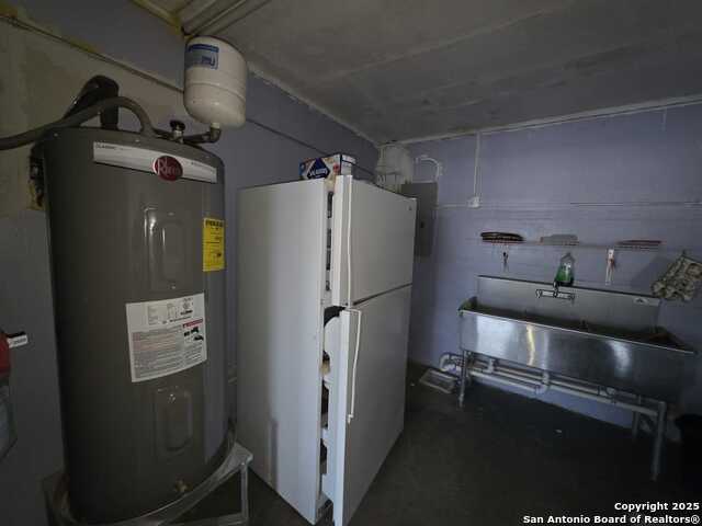 1855 Rigsby Property Photo 15