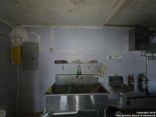 1855 Rigsby Property Photo 16
