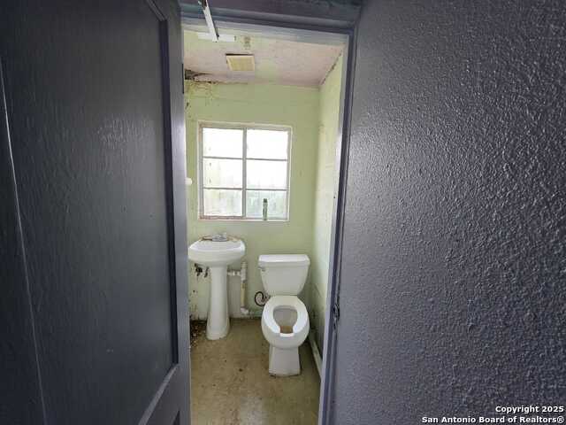 1855 Rigsby Property Photo 23