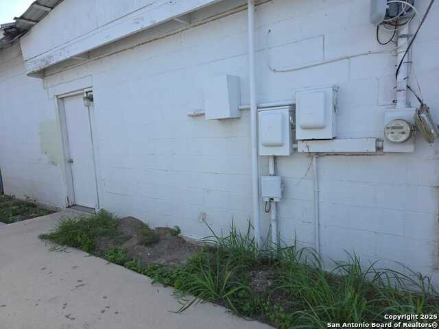 1855 Rigsby Property Photo 25