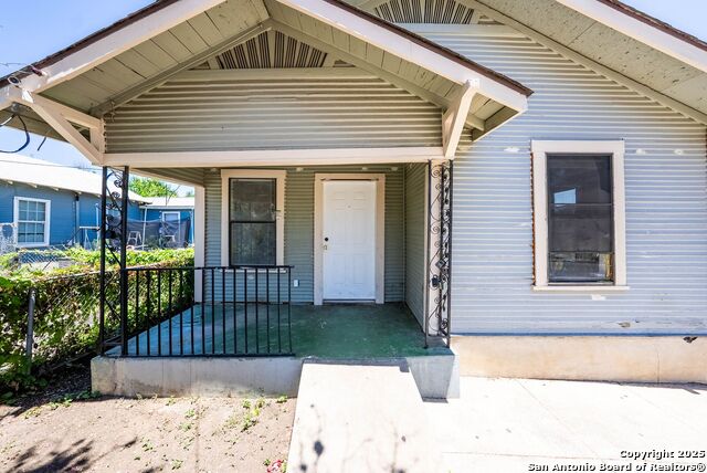 2611 Martin Property Photo 4