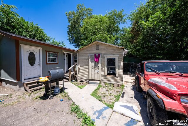 2611 Martin Property Photo 25