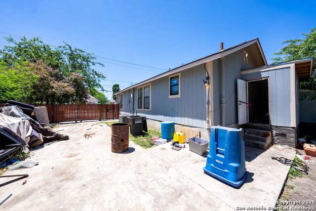 2611 Martin Property Photo 31