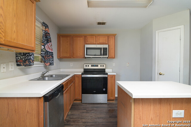 6626 Walnut Valley Dr Property Photo 5